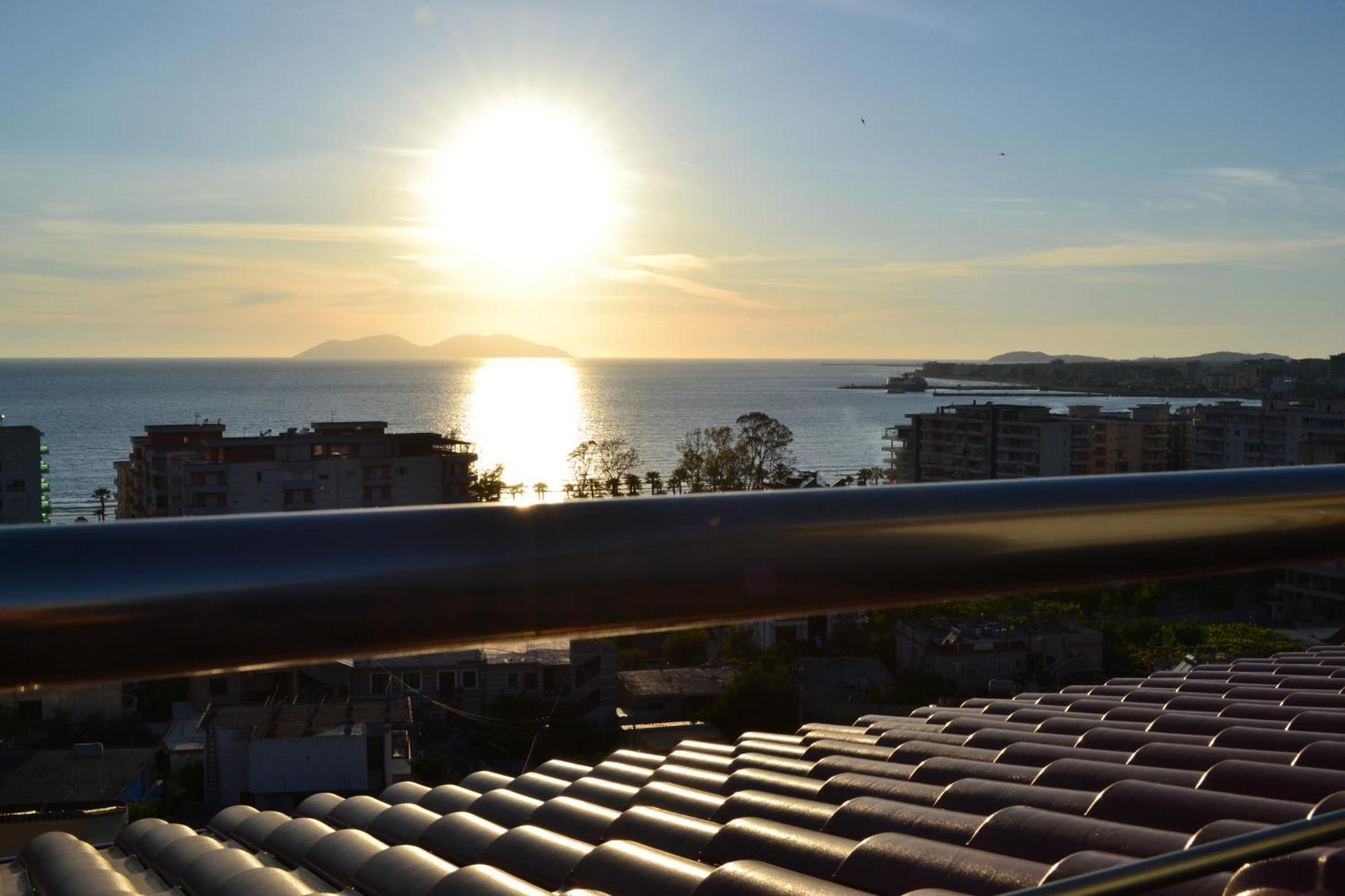 Seaview Penthouse Terrace & Garage Apartment Vlorë Exterior foto