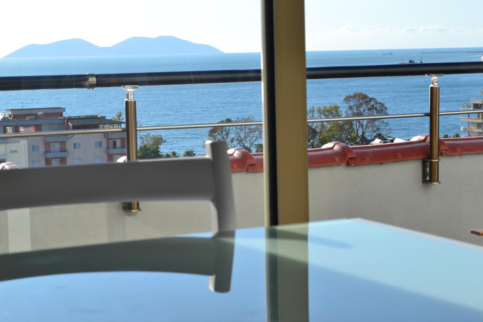 Seaview Penthouse Terrace & Garage Apartment Vlorë Exterior foto