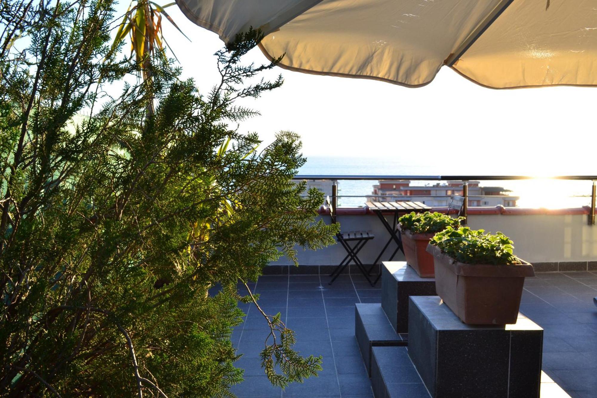 Seaview Penthouse Terrace & Garage Apartment Vlorë Exterior foto